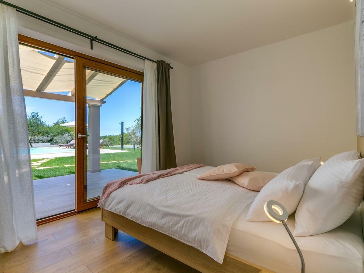 Pool Premium Apartment Vrsar Exterior foto