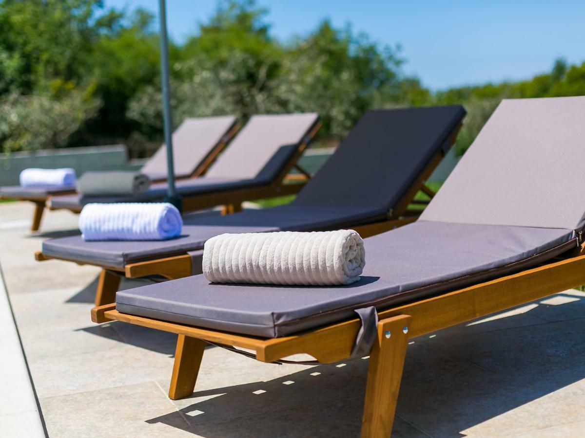 Pool Premium Apartment Vrsar Exterior foto
